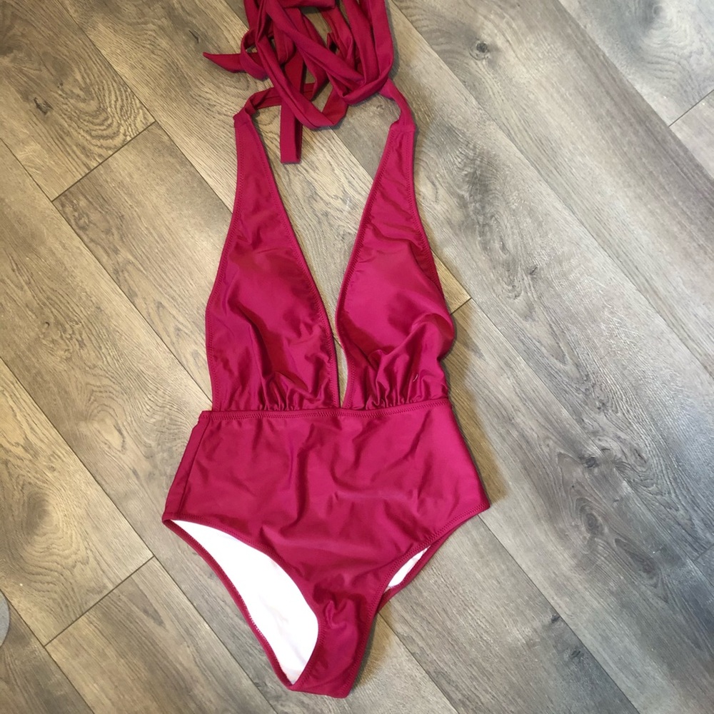 Cupshe Deep V-Neck One Piece